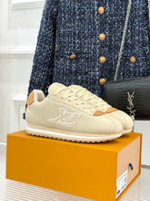 China Replica LV Women Shoes 130usd Only